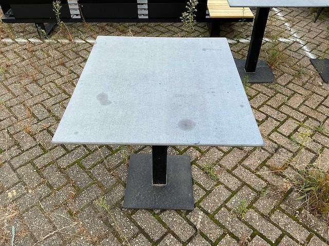 Borek - garden table - afbeelding 2 van  9