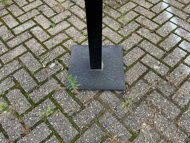 Borek - garden table - afbeelding 5 van  9