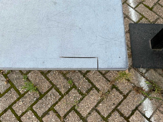 Borek - garden table - afbeelding 9 van  9