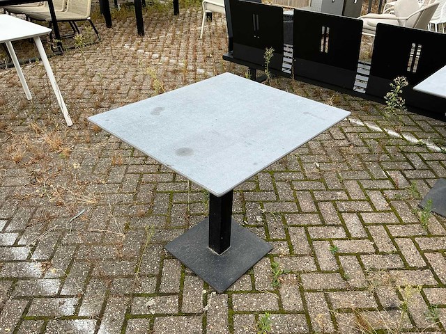 Borek - garden table - afbeelding 1 van  8