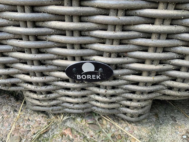 Borek - plaza - garden bench - afbeelding 8 van  8