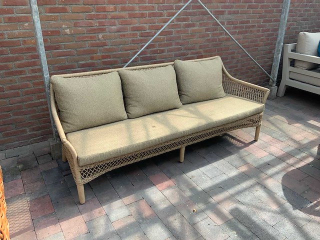 Borek - tuinbank - afbeelding 1 van  9