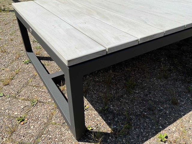 Borek - venice - garden table - afbeelding 4 van  5