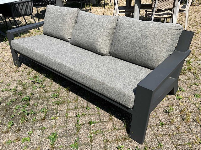 Borek - viking - garden benches - afbeelding 1 van  9