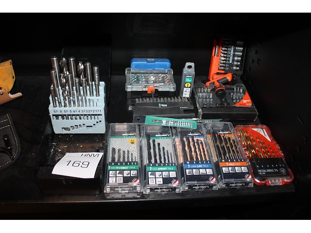 Boren en bitjes in diverse uitvoeringen. - afbeelding 1 van  1