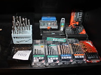 Boren en bitjes in diverse uitvoeringen. - afbeelding 1 van  1