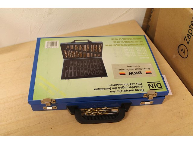 Borenkoffer met spiraalboren. - afbeelding 3 van  3