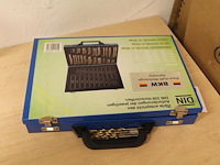 Borenkoffer met spiraalboren. - afbeelding 3 van  3