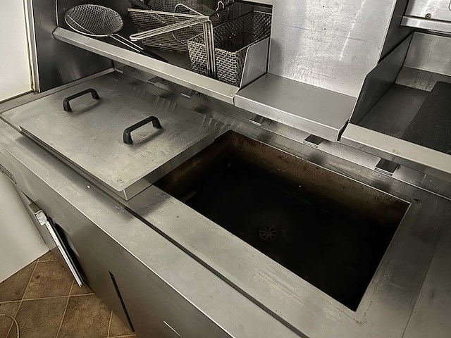 Boro frietwagen / verkoopwagen 79-whr-5 - afbeelding 8 van  28