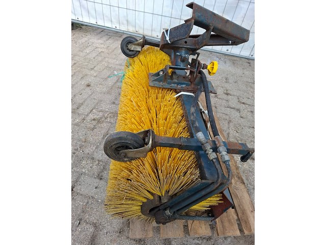 Borstel inrichting - afbeelding 4 van  5