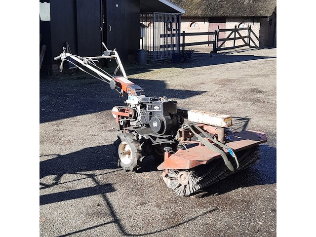 Borstelmachine iseki, a500f - afbeelding 1 van  14