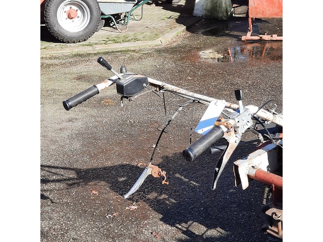 Borstelmachine iseki, a500f - afbeelding 10 van  14