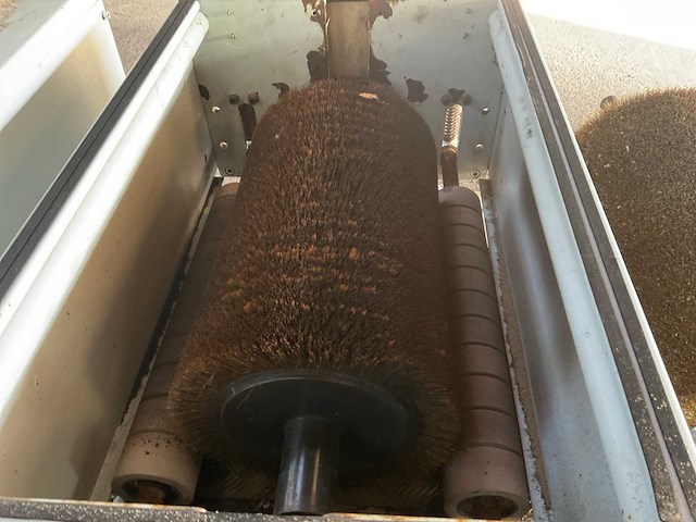 Borstelmachine - afbeelding 6 van  7