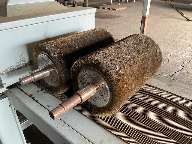 Borstelmachine - afbeelding 7 van  7