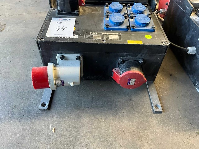 Bos elektra 32 amper wand bouwaansluitkast (4x) - afbeelding 4 van  6