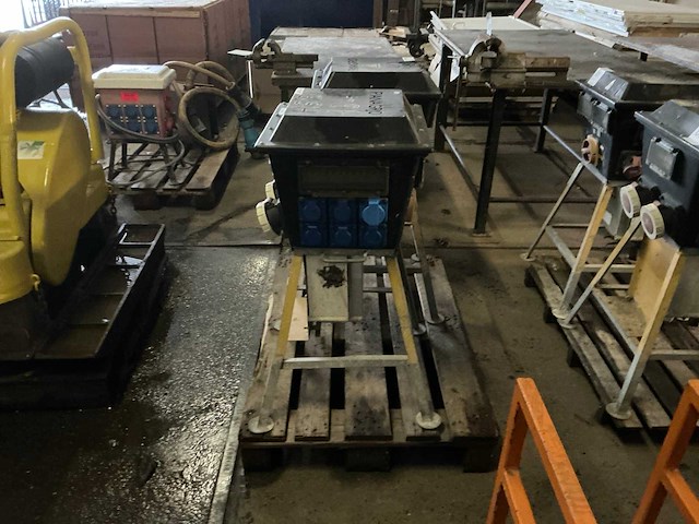 Bos elektro midi hoog bouwaansluitkast - afbeelding 2 van  5