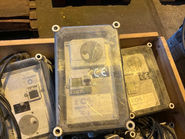 Bos elektro schakelkast (50x) - afbeelding 2 van  4