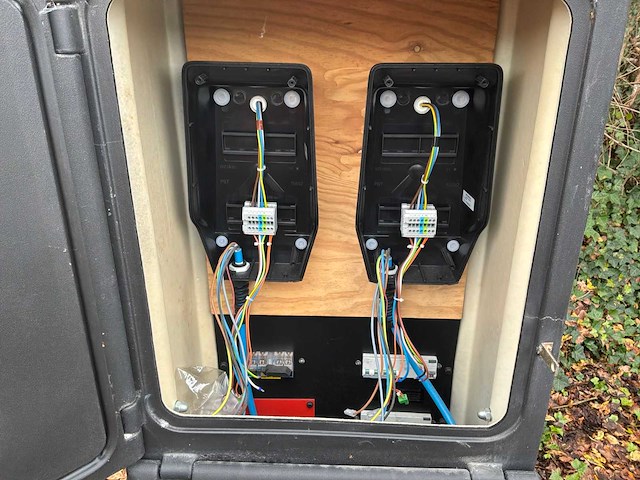 Bos laadpaal - afbeelding 6 van  7