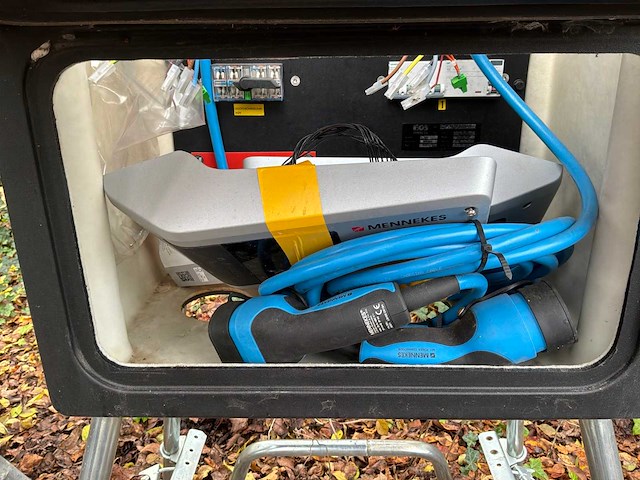 Bos laadpaal - afbeelding 7 van  7