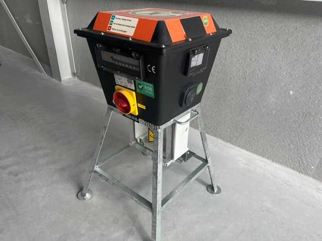 Bos midi hoog autolaadstation elektrische auto's - afbeelding 4 van  11