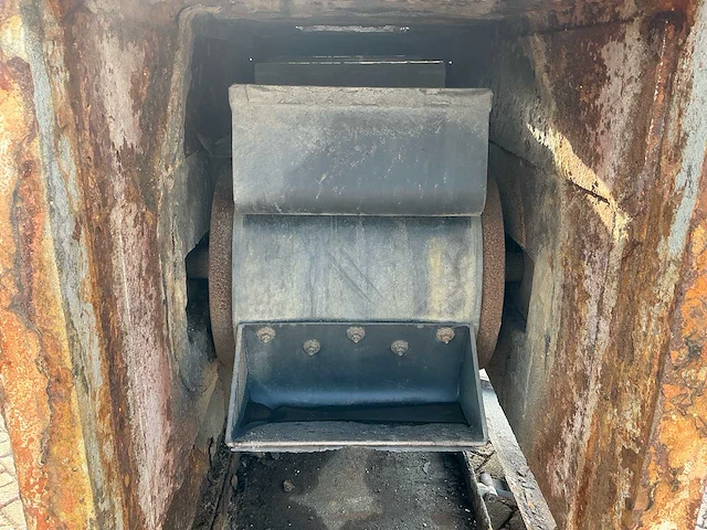 Bos wieldrecht bv zand elevator (opvoerband zand) 12,5m - afbeelding 29 van  32