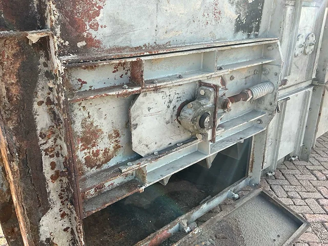 Bos wieldrecht bv zand elevator (opvoerband zand) 12,5m - afbeelding 16 van  32