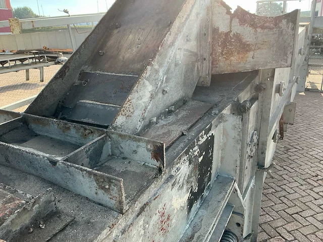 Bos wieldrecht bv zand elevator (opvoerband zand) 12,5m - afbeelding 28 van  32