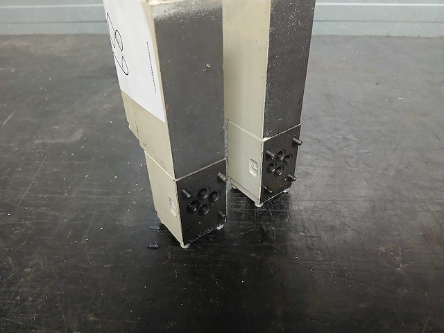 Bosch - 0811 404 039 - proportioneel ventiel (2x) - afbeelding 3 van  3