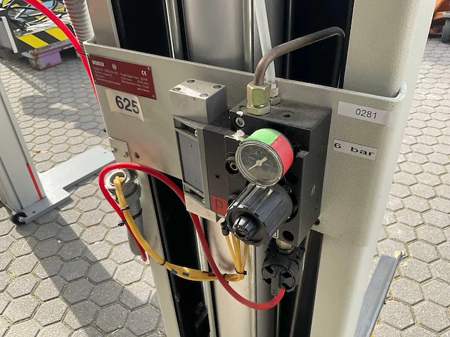 Bosch - 2002 - bakkenlift - afbeelding 4 van  7
