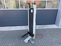 Bosch - 2003 - pneumatische lift - bakkenlift
