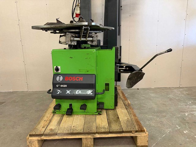 Bosch - 2011 - tce 300 - banden de-en montageapparaat hulparmen - afbeelding 3 van  10
