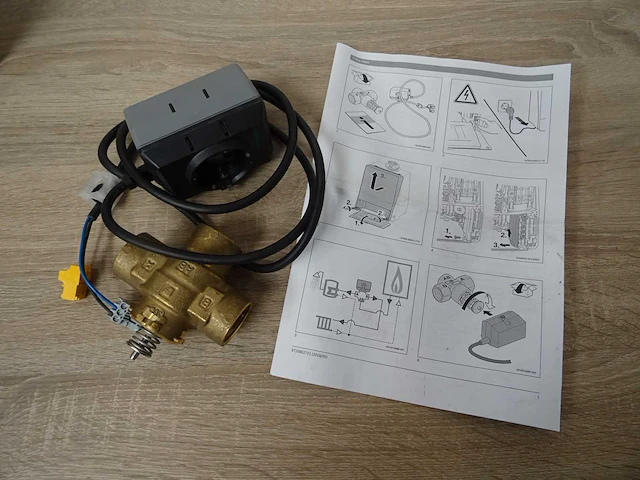 Bosch - 7736700945 - 3-wegklep 1" - afbeelding 1 van  2