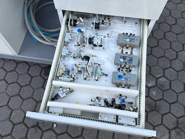Bosch - pneumatische testopstelling - afbeelding 13 van  13