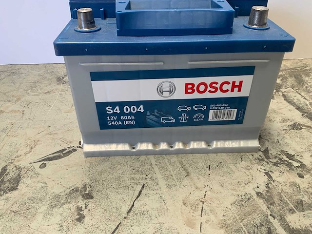 Bosch - s4-004 - 12v 60ah - accu - afbeelding 5 van  5