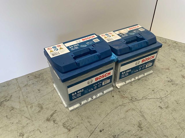 Bosch - s4002/s4001 - 12v52ah / 12v44ah - accu's (2x) - afbeelding 2 van  7
