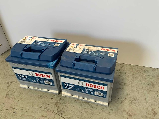 Bosch - s4002/s4001 - 12v52ah / 12v44ah - accu's (2x) - afbeelding 3 van  7