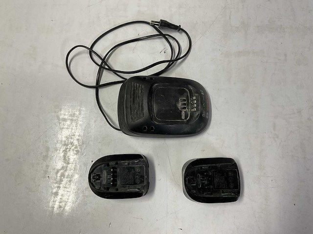 Bosch - schroefboormachine - decoupeerzaag - schuurmachine - afbeelding 2 van  12