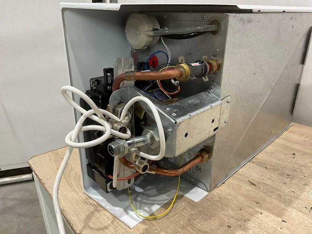 Bosch - wt13 - geiser - afbeelding 6 van  6