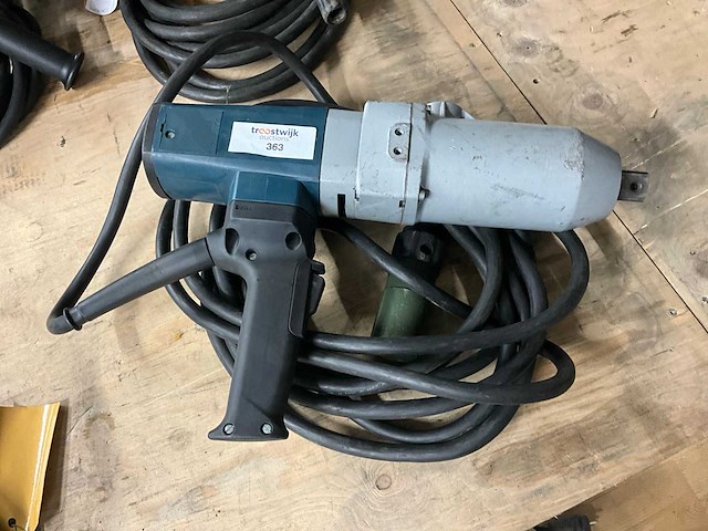 Bosch 24 volts d-7074 slagmoersleutel - afbeelding 1 van  4