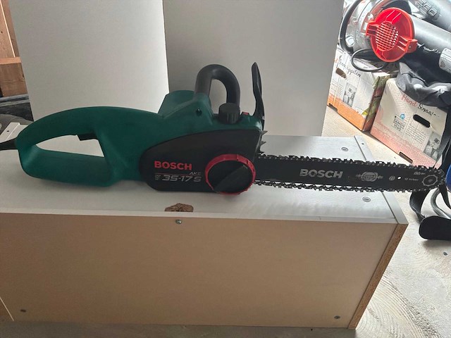 Bosch 35-17 s kettingzaag - afbeelding 2 van  4