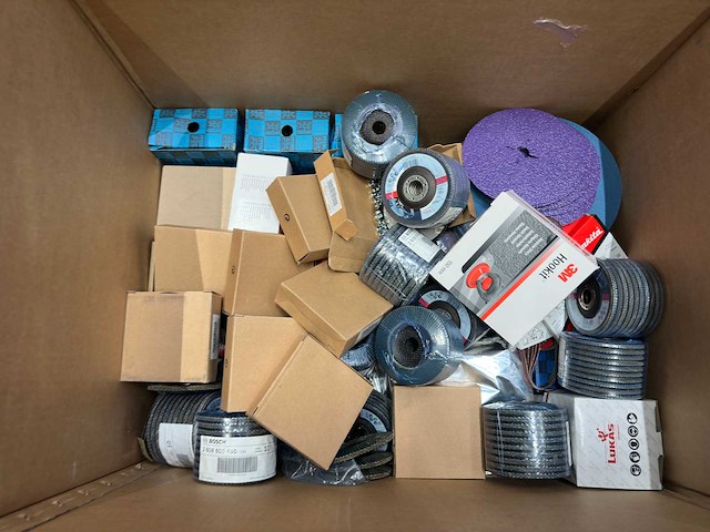 Bosch / 3m - partij schuur- & slijpmateriaal, schuurschijven - afbeelding 2 van  8