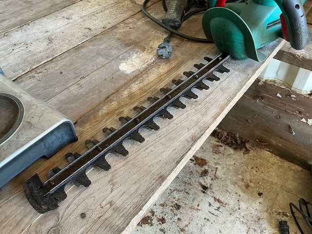 Bosch 400-24t heggenschaar - afbeelding 2 van  3