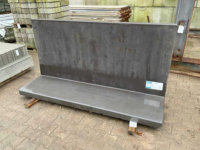 Bosch beton keerwand - afbeelding 1 van  4
