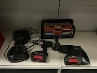 Bosch boorhamer & klopboorschroevendraaier + acculaders & perfectpro dutchbox bouwradio (5x)