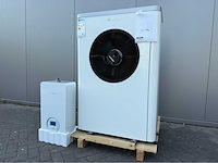 Bosch compress 7400i 5kw warmtepomp set (lucht/water) - afbeelding 1 van  12