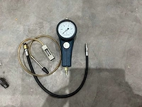 Bosch druk verlies tester auto - afbeelding 2 van  4