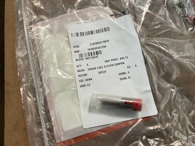 Bosch engine fuel system component (6x) - afbeelding 1 van  2