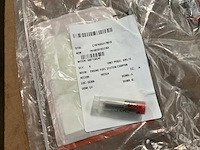 Bosch engine fuel system component (6x) - afbeelding 1 van  2