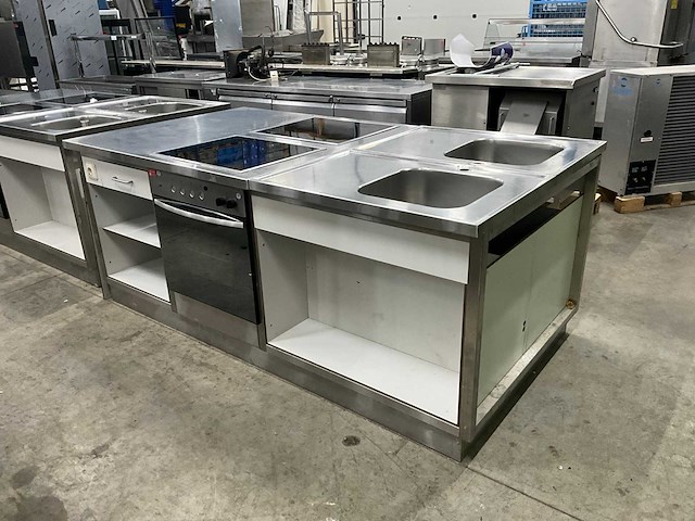 Bosch & etna a 7300 rvs kookeiland - afbeelding 1 van  13