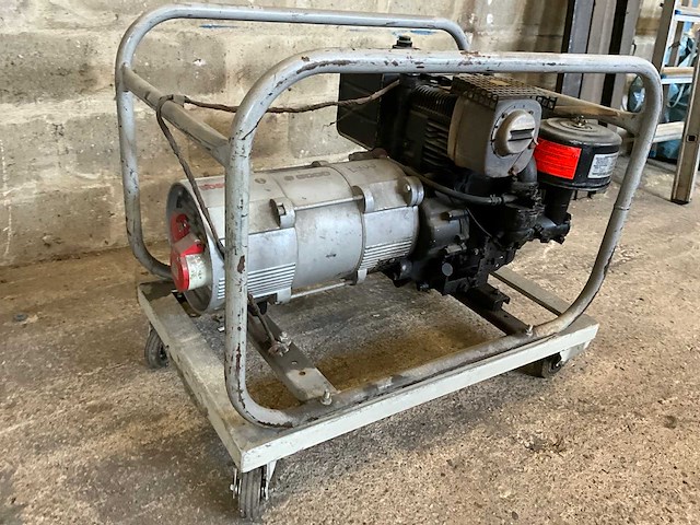 Bosch g6000 stoomgenerator 11pk - afbeelding 5 van  8